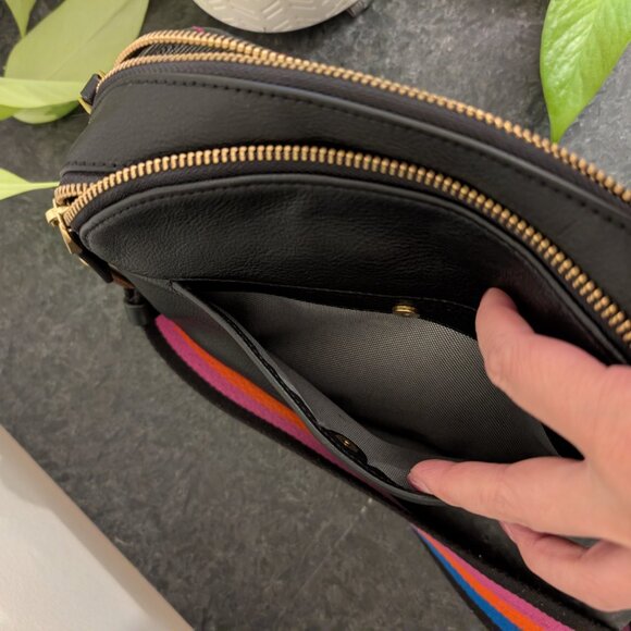 Fossil Elle Quilted Black blue pink Lips Leather Crossbody - Picture 7 of 12